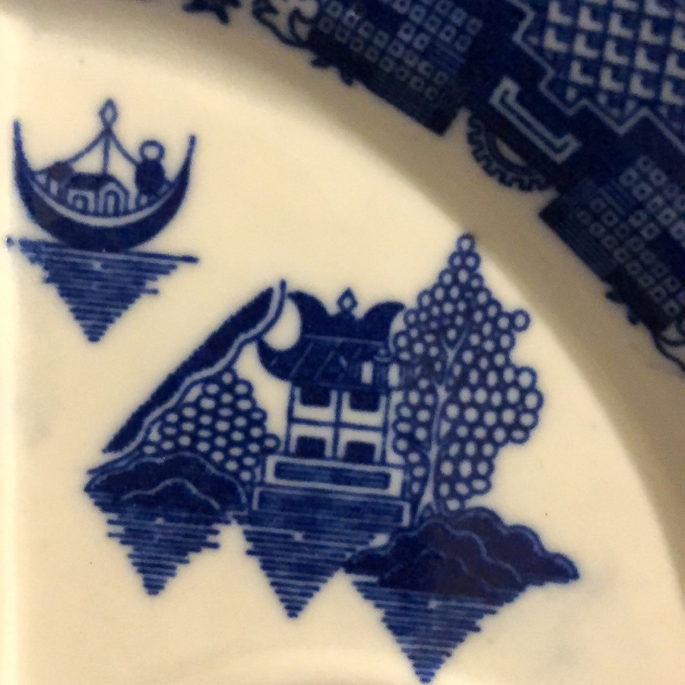 Vintage Blue Willow Appetiser Plates - Picture 3 of 5